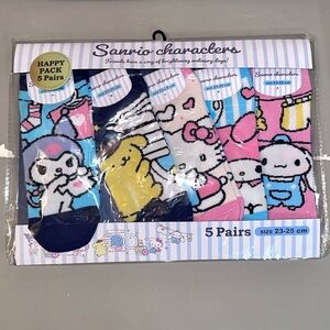 Sanrio Characters Hello Kitty and Friends Women’s Socks Happy Pack 5 Pairs